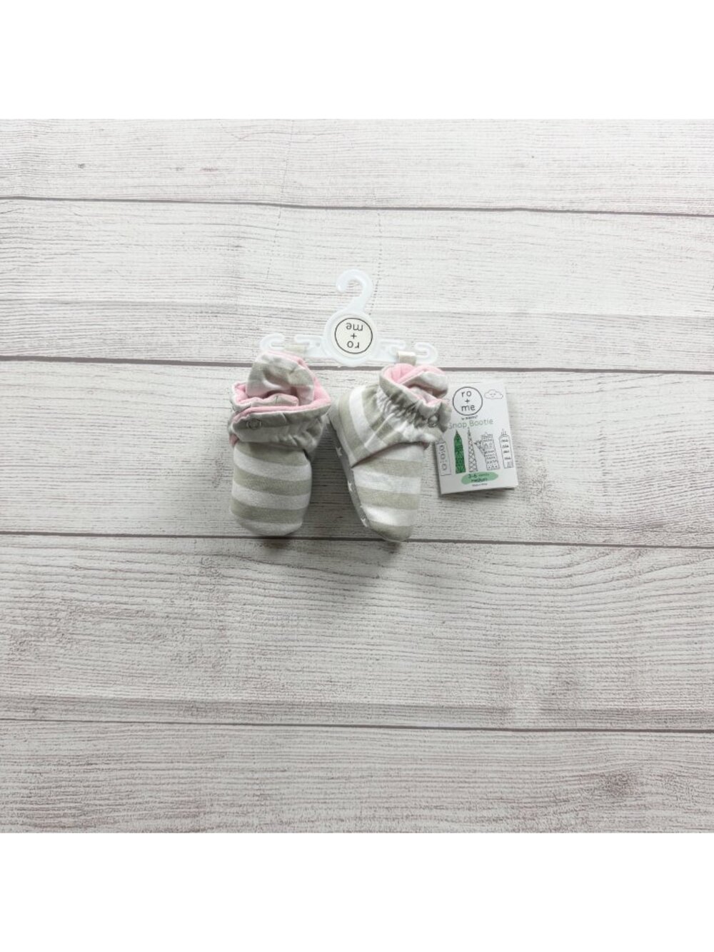 Ro + Me  Robeez Baby Snap Booties Stripe Design Soft Sole Medium NWT 3-6 Months